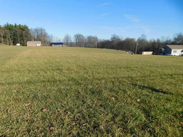 3507A Kingwood Pike, Reedsville, WV 26547