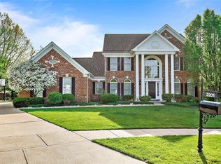 2201 Sycamore Dr, Chesterfield, MO 63017