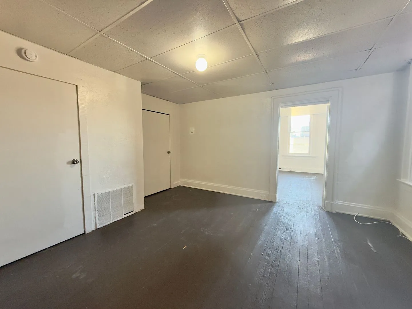 3 bed, 1.0 bath, $1,145 — Photo 3