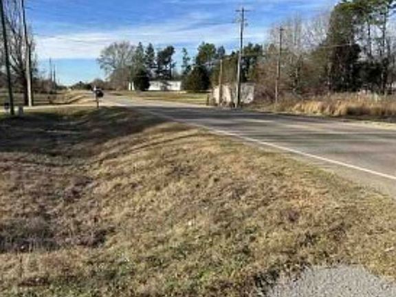 Exterior Neighborhood (street photo)