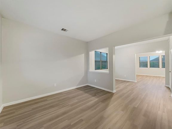 2nd image of 20507 Rainport Cir