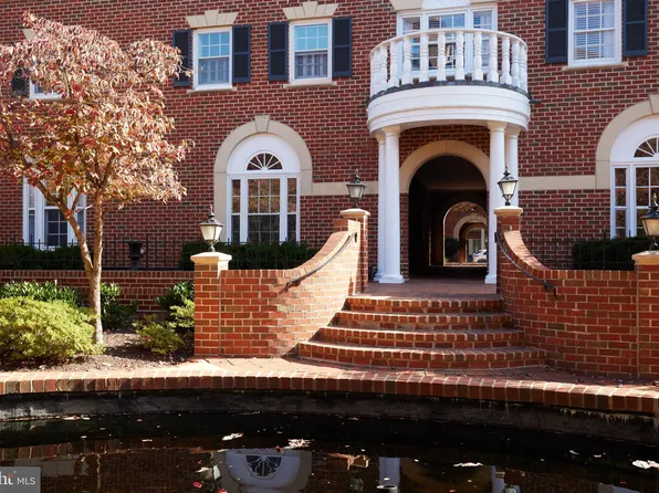 1050 N Royal St #1050, Alexandria, VA 22314