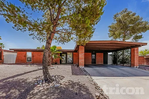 2131 S Deer Trail Cir Photo 1 2131 S Deer Trail Cir Photo 1