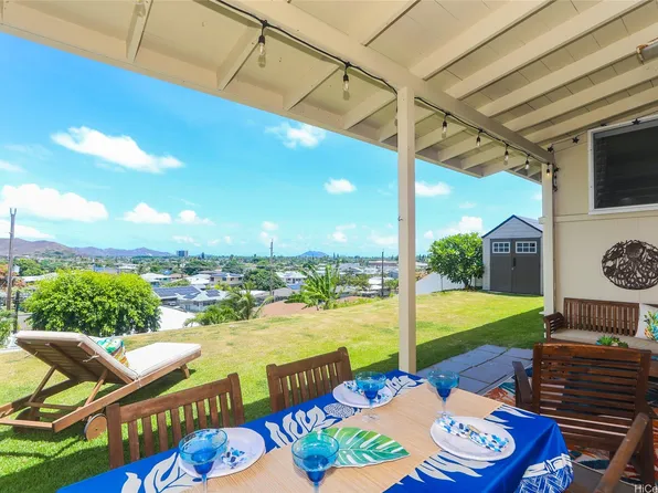 1250 Manulani St, Kailua, HI 96734