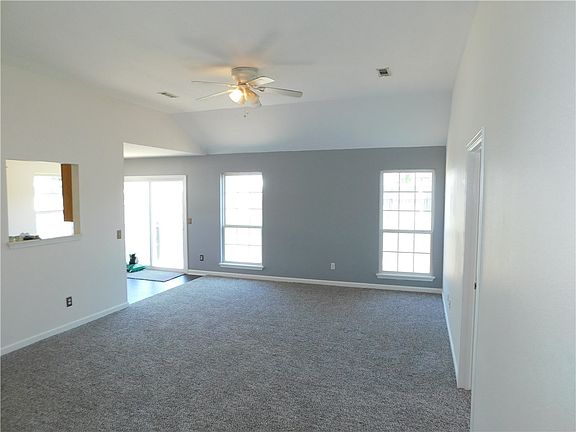 2nd image of 148 Jenee Dr