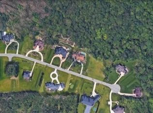 25454 Eagle Pointe, Columbia Station, OH 44028