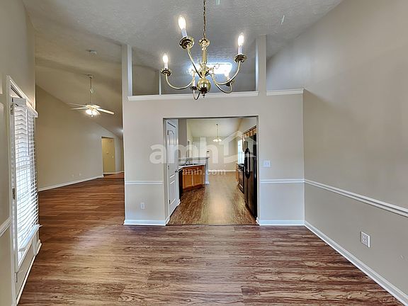 5th image of 5455 Yellow Pine Dr