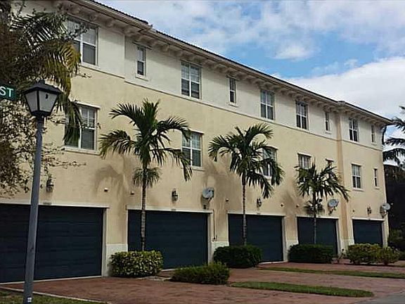 3rd image of 10060 SW 23rd Street #36