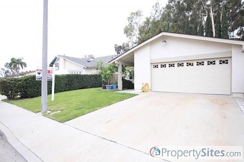 3rd image of 2813 Greenleaf Dr