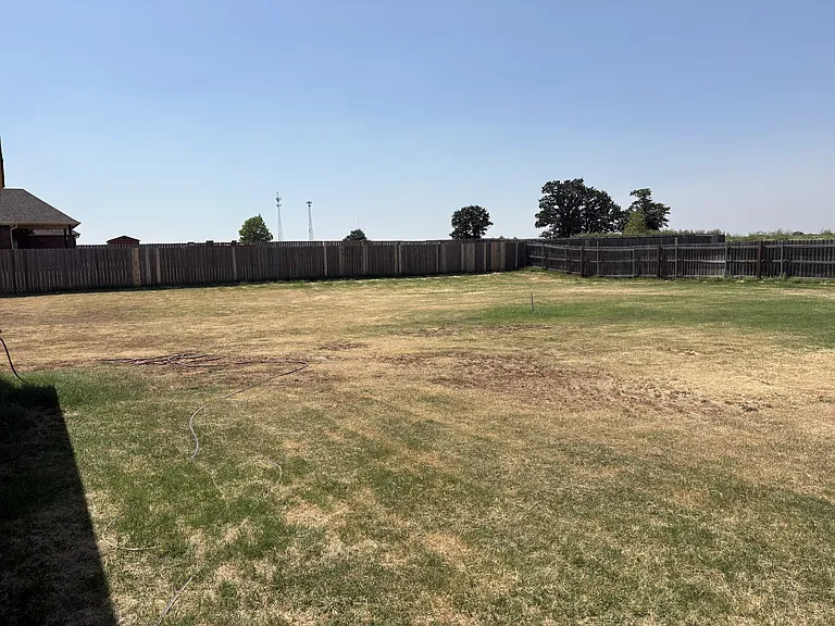 373 NE Sanders Dr — Photo 16