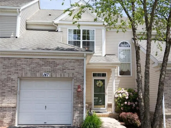 147 Pinehurst Ln, Easton, PA 18042