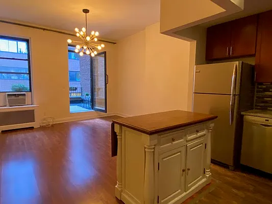 Rented by Compass | media 10
