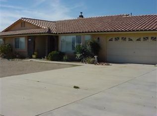 10090 Lilac Rd, Oak Hills, CA 92344