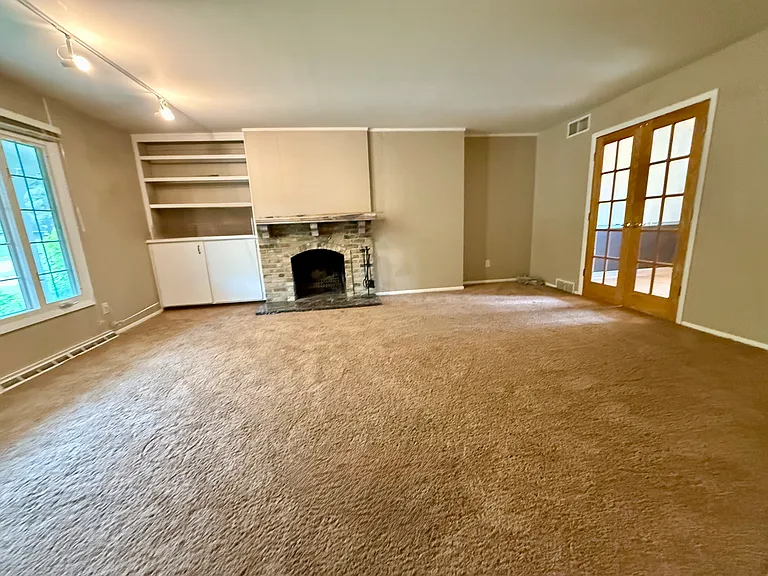 6410 Offshore Dr — Photo 1