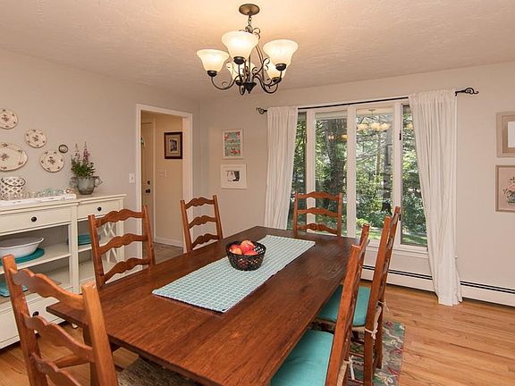 2nd image of 5 Sunnyrock Dr