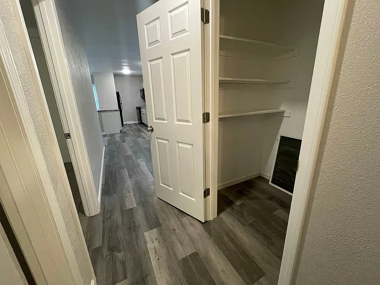 Garden Ridge Apartments — Photo 38