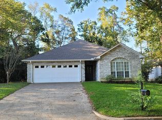 209 Oakview Dr, Nacogdoches, TX 75965