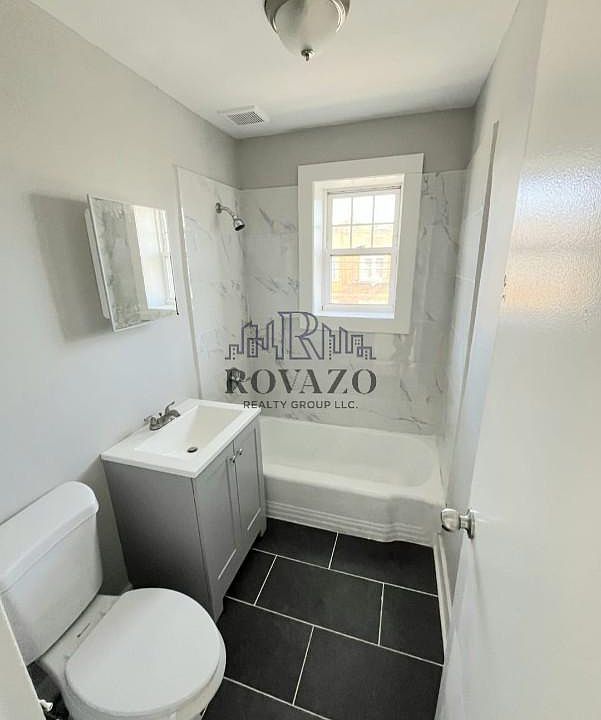2nd image of 275 N 10th St APT 6