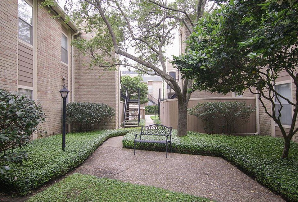 1st image of 722 Bering Dr #172