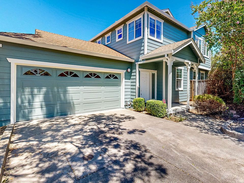 1st image of 642 Acacia Ln