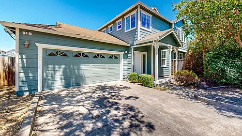 642 Acacia Ln Photo 1