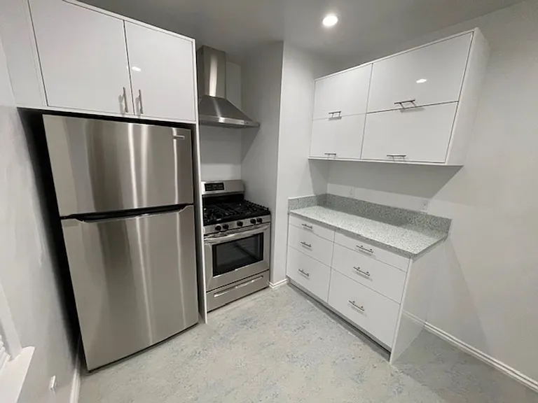 41-47 Thornton Ave — Photo 13