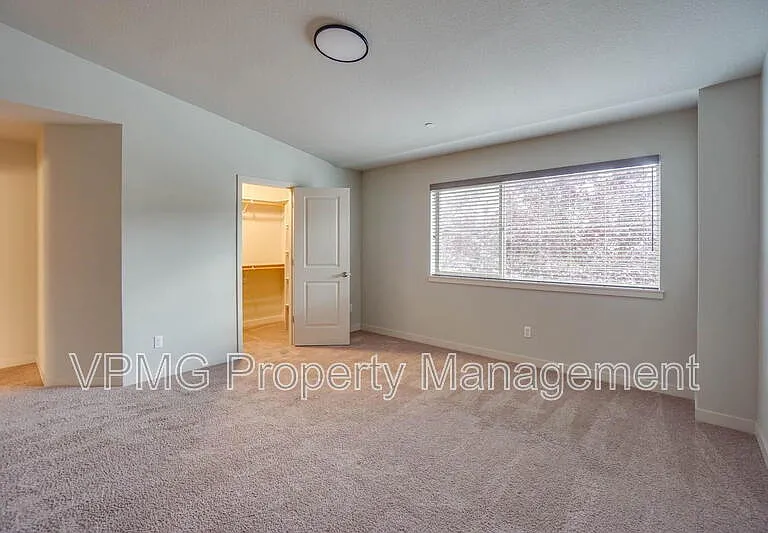 137 N 44th Pl — Photo 18