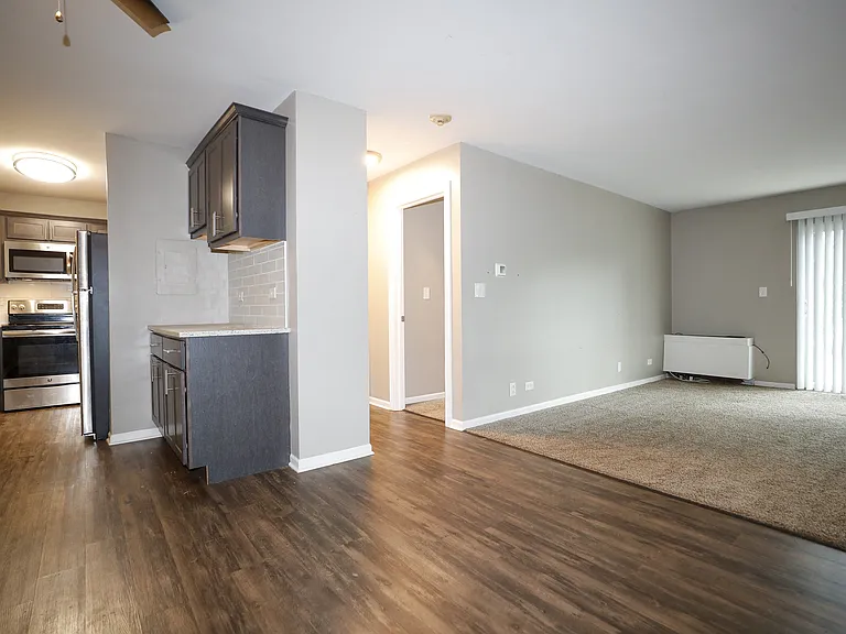 Lisle Station Apartments — Photo 18