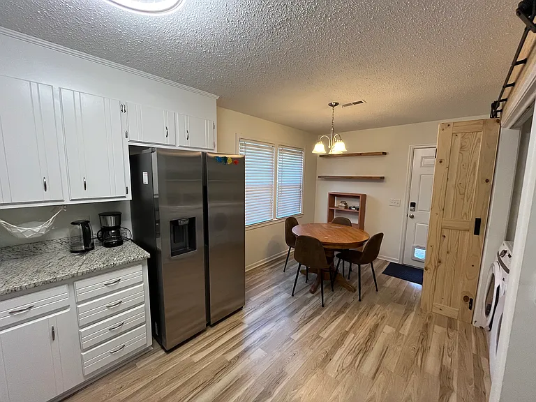 723 Poplar St — Photo 34