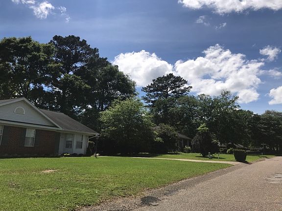 5th image of 1700 Woodforest Dr