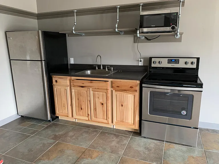 1640 Holdrege St #208 — Photo 1