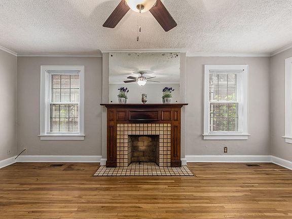 4th image of 122 Brunson Ave