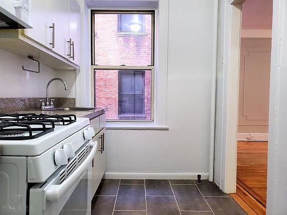 5th image of 4535 46th St APT 3B
