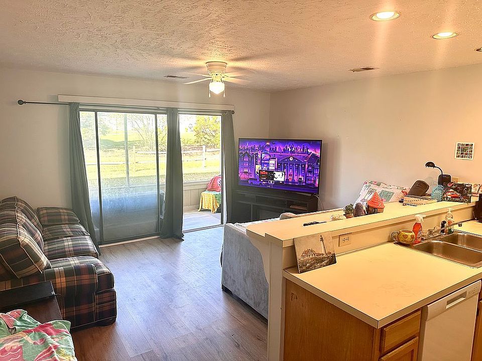 1st image of 4278 Pinehurst Cir Unit W2