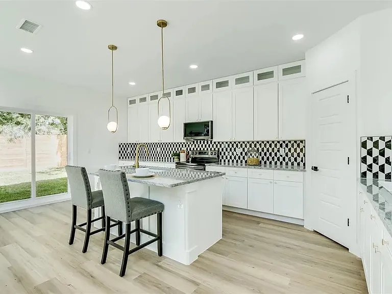 4023 Abilene St — Photo 3