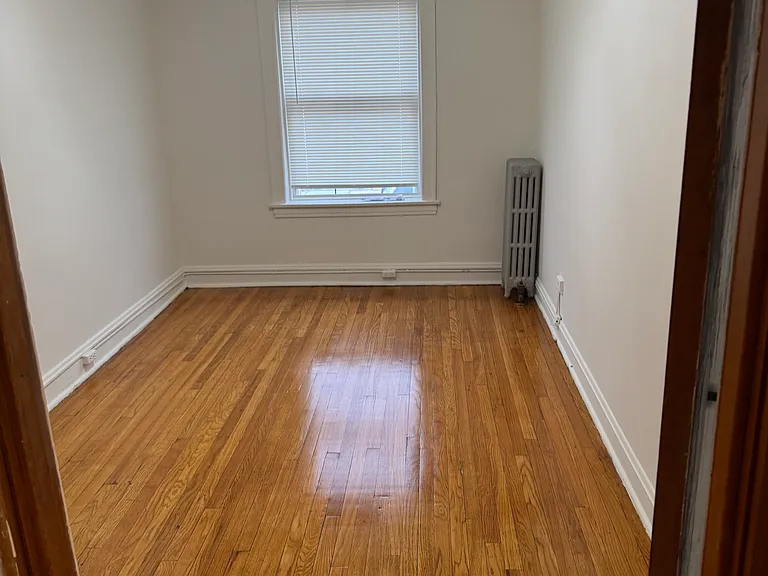 2737 N Laramie Ave — Photo 8