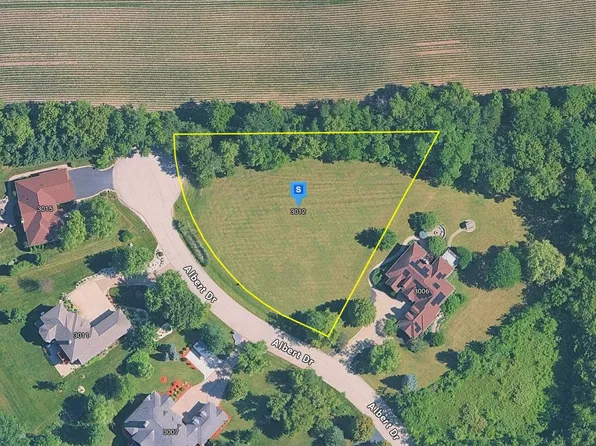 3012 Albert Dr, McHenry, IL 60050