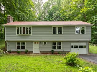 142 Wilderwood Dr, Guilford, CT 06437