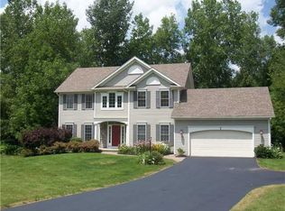 7 Hunt Clb, Mendon, NY 14472