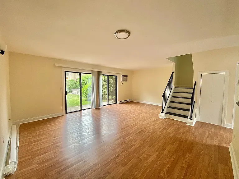 59 Hudson Heights Dr — Photo 7