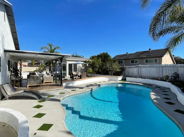 586 E J St, Chula Vista, CA 91910