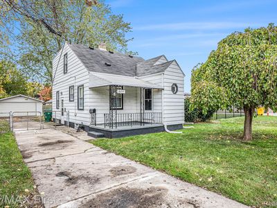 16244 E Ten Mile Rd, Eastpointe, MI, 48021