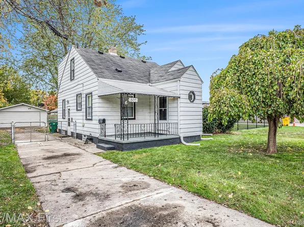 16244 E Ten Mile Rd, Eastpointe, MI 48021