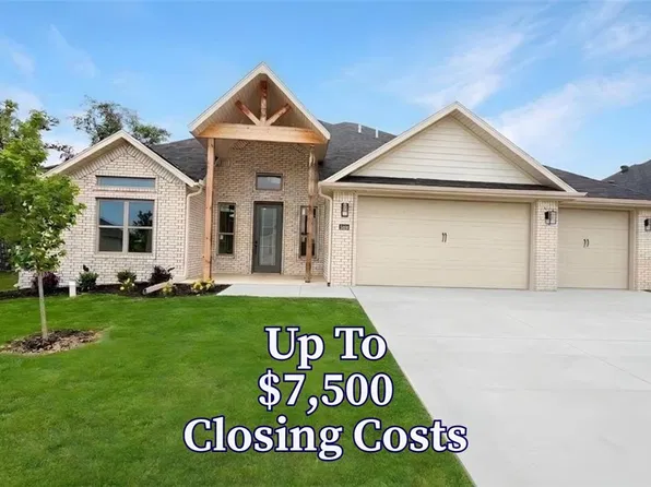 1351 Greyback Ln, Centerton, AR 72719