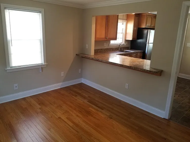 109 Caya Ave — Photo 7