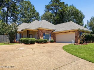 602 Sawpine Ln, Ridgeland, MS 39157