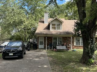 1027 N Lakeshore Dr, Murfreesboro, TN 37130