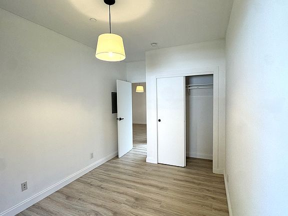 4th image of 920 Montgomery St APT 209