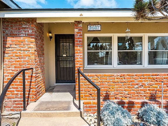 5th image of 2687 Riverside Dr