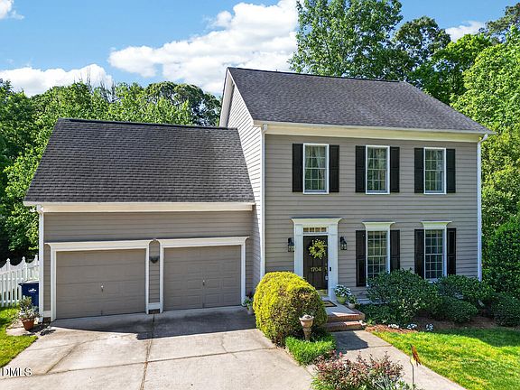 3rd image of 1704 Farmington Grove Dr
